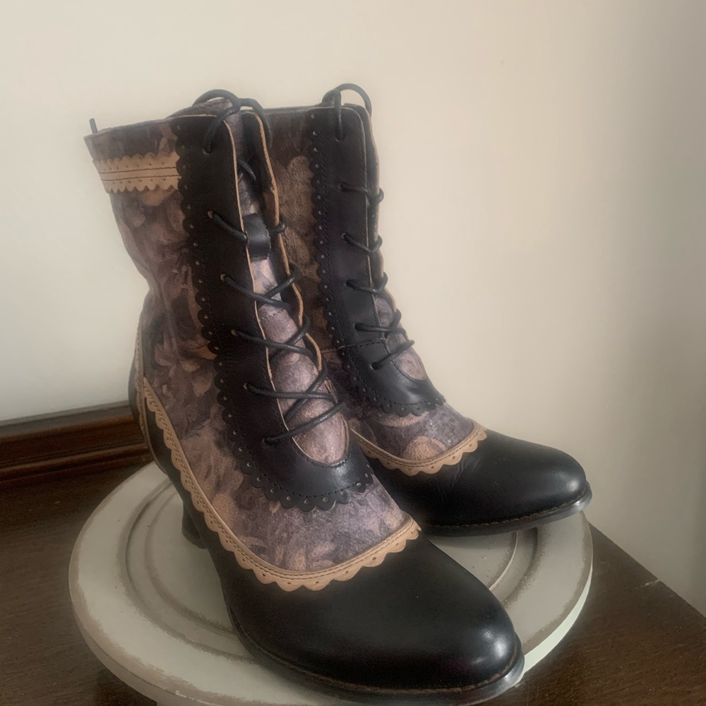 Chic Black and Brown Lace-Up Boots